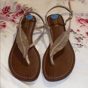 🌸NWT carlos santana gold sandals 🌸